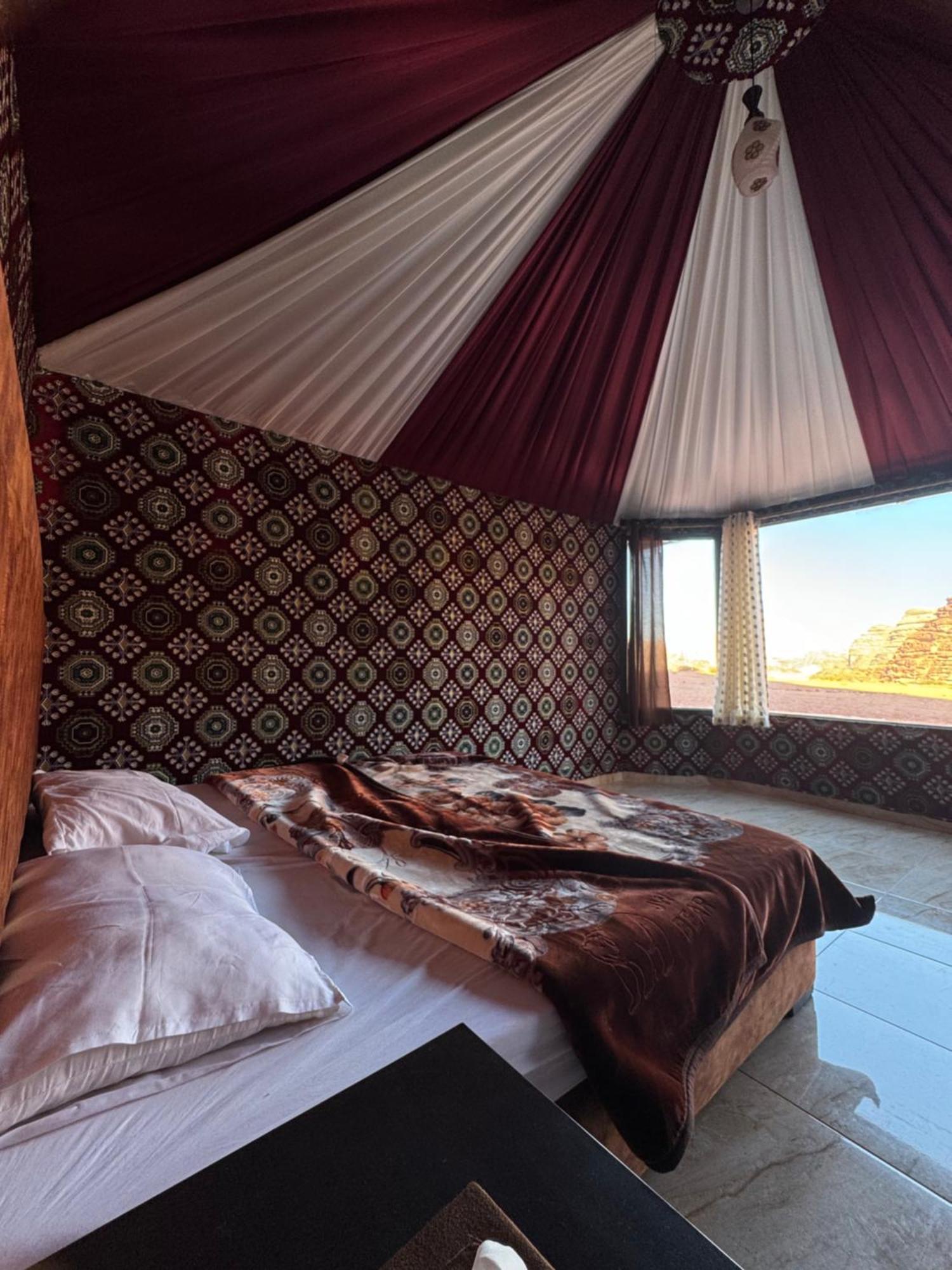 Wadi Rum Bubble Camp & Tour Екстериор снимка