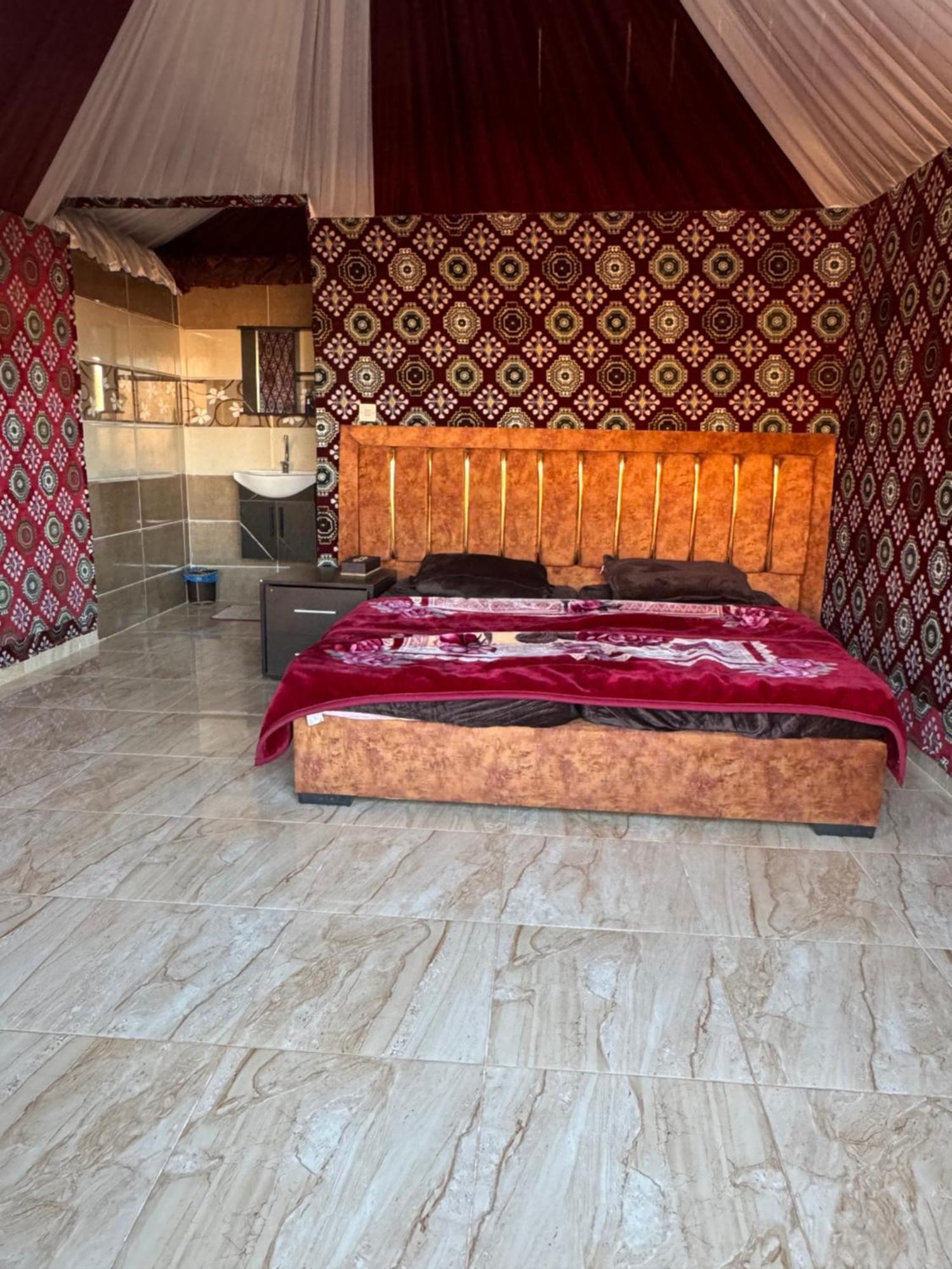 Wadi Rum Bubble Camp & Tour Екстериор снимка