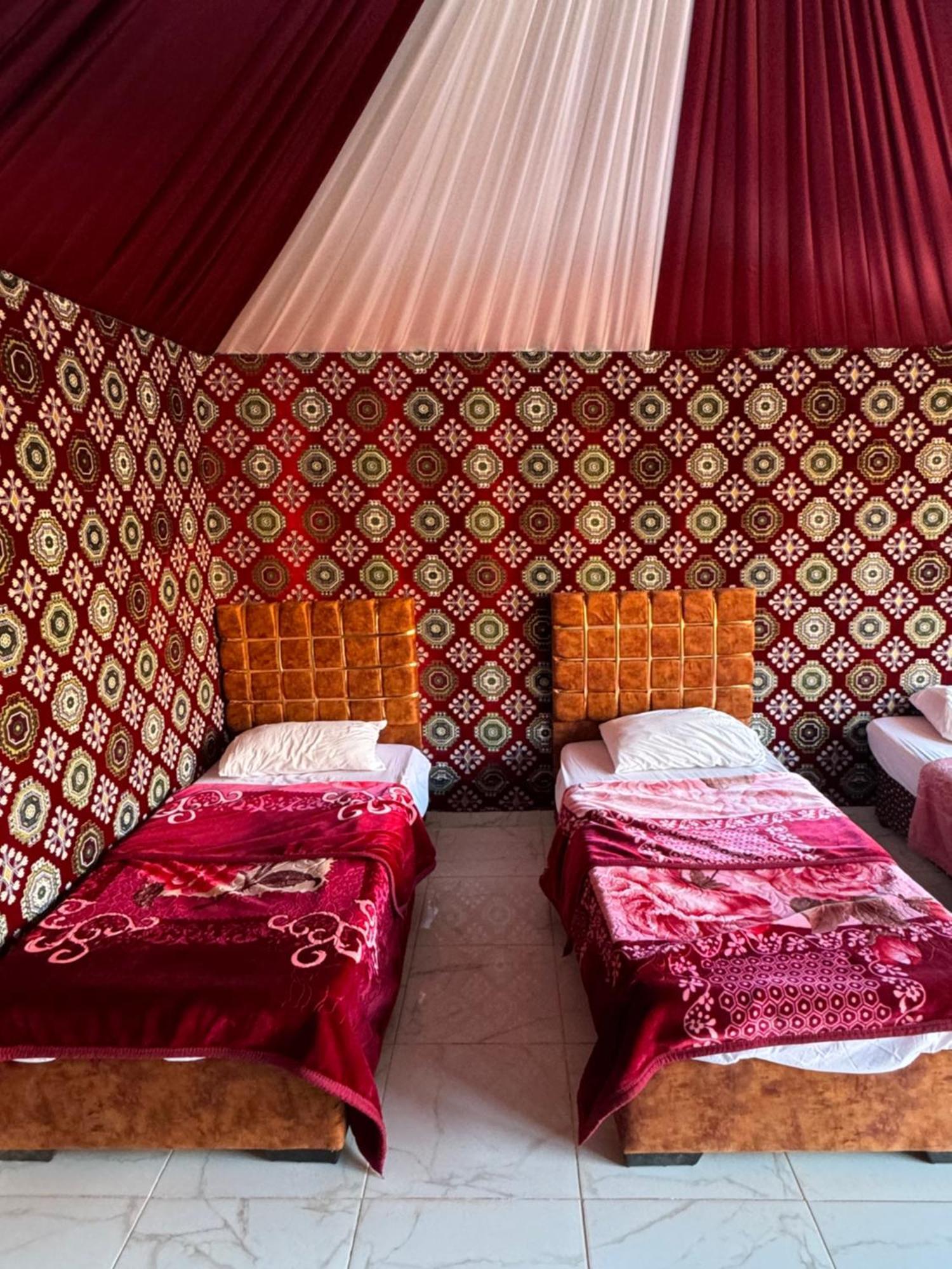 Wadi Rum Bubble Camp & Tour Екстериор снимка