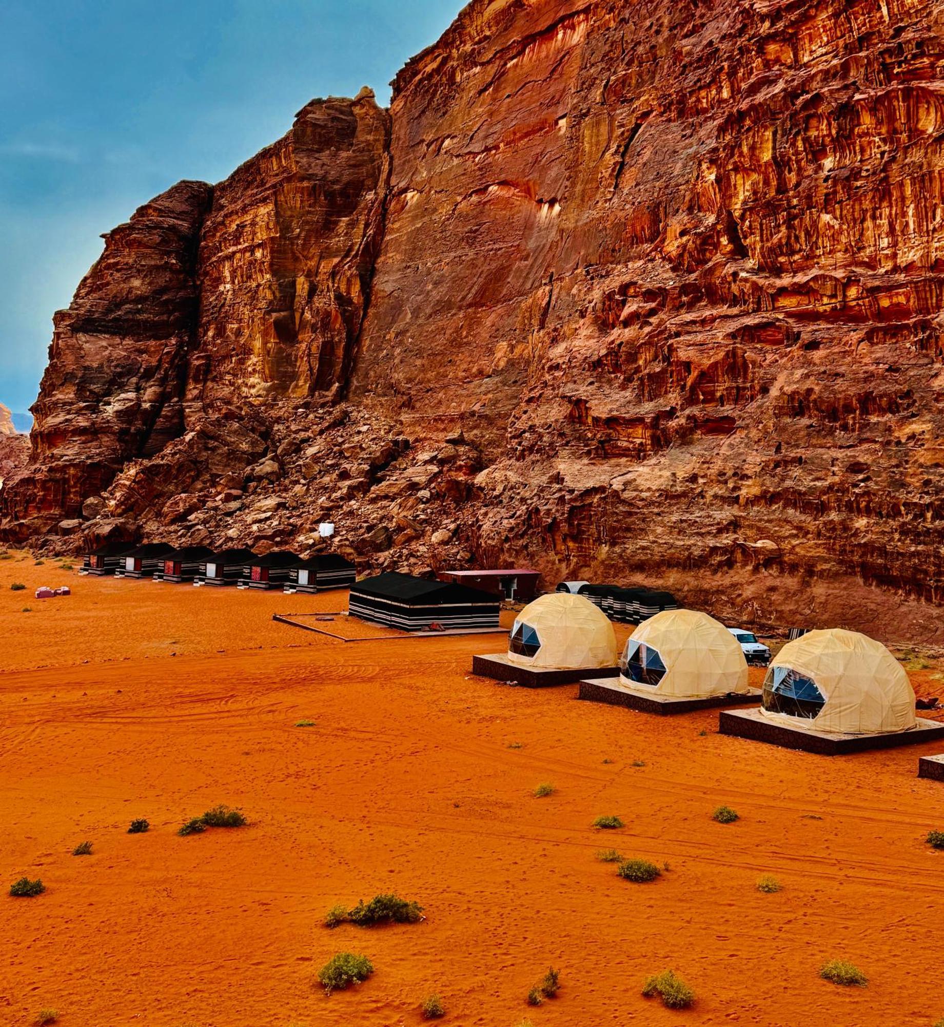 Wadi Rum Bubble Camp & Tour Екстериор снимка