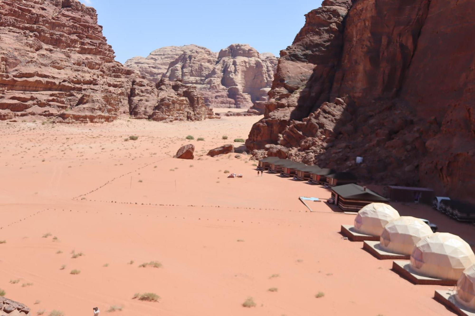 Wadi Rum Bubble Camp & Tour Екстериор снимка