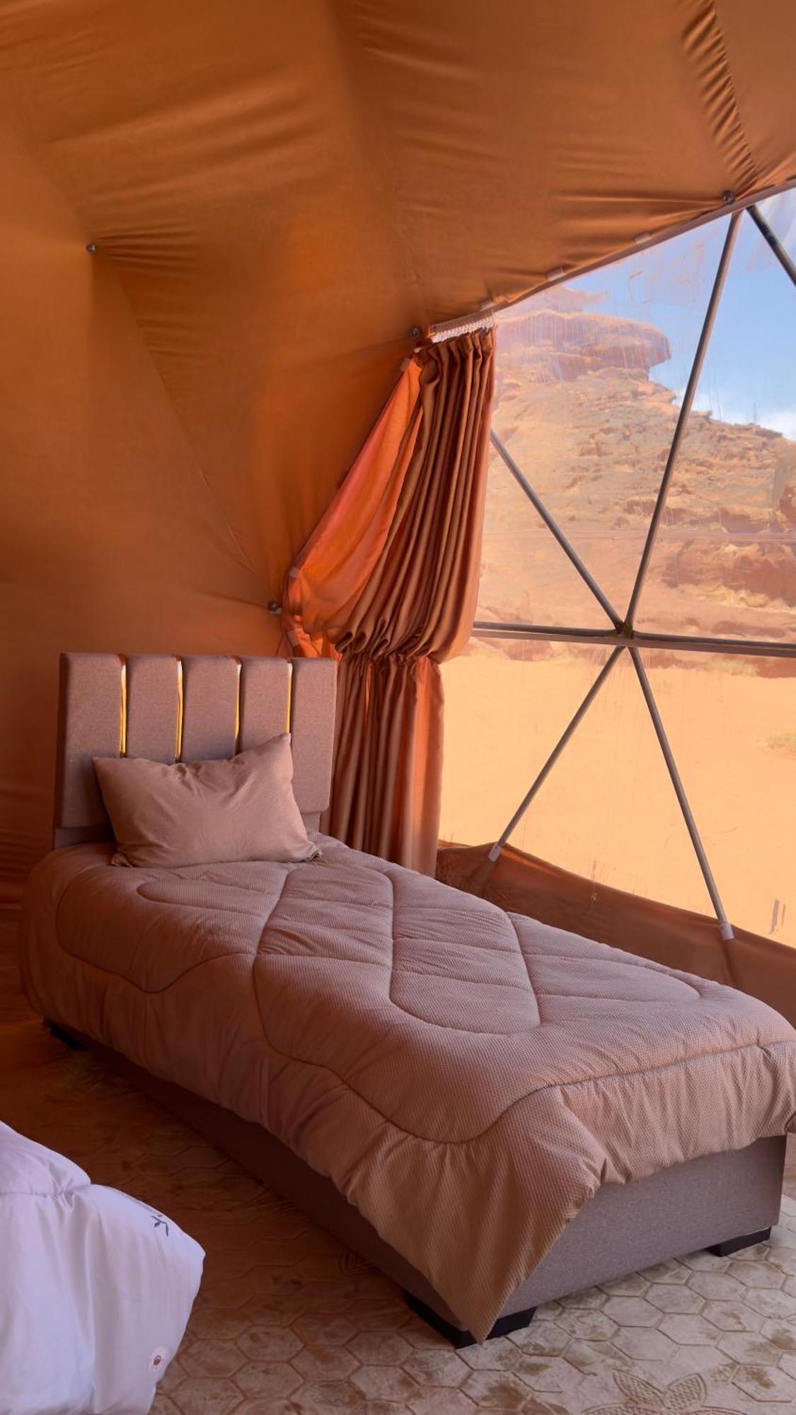 Wadi Rum Bubble Camp & Tour Екстериор снимка