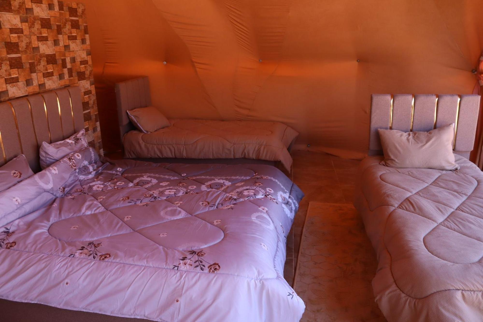 Wadi Rum Bubble Camp & Tour Екстериор снимка