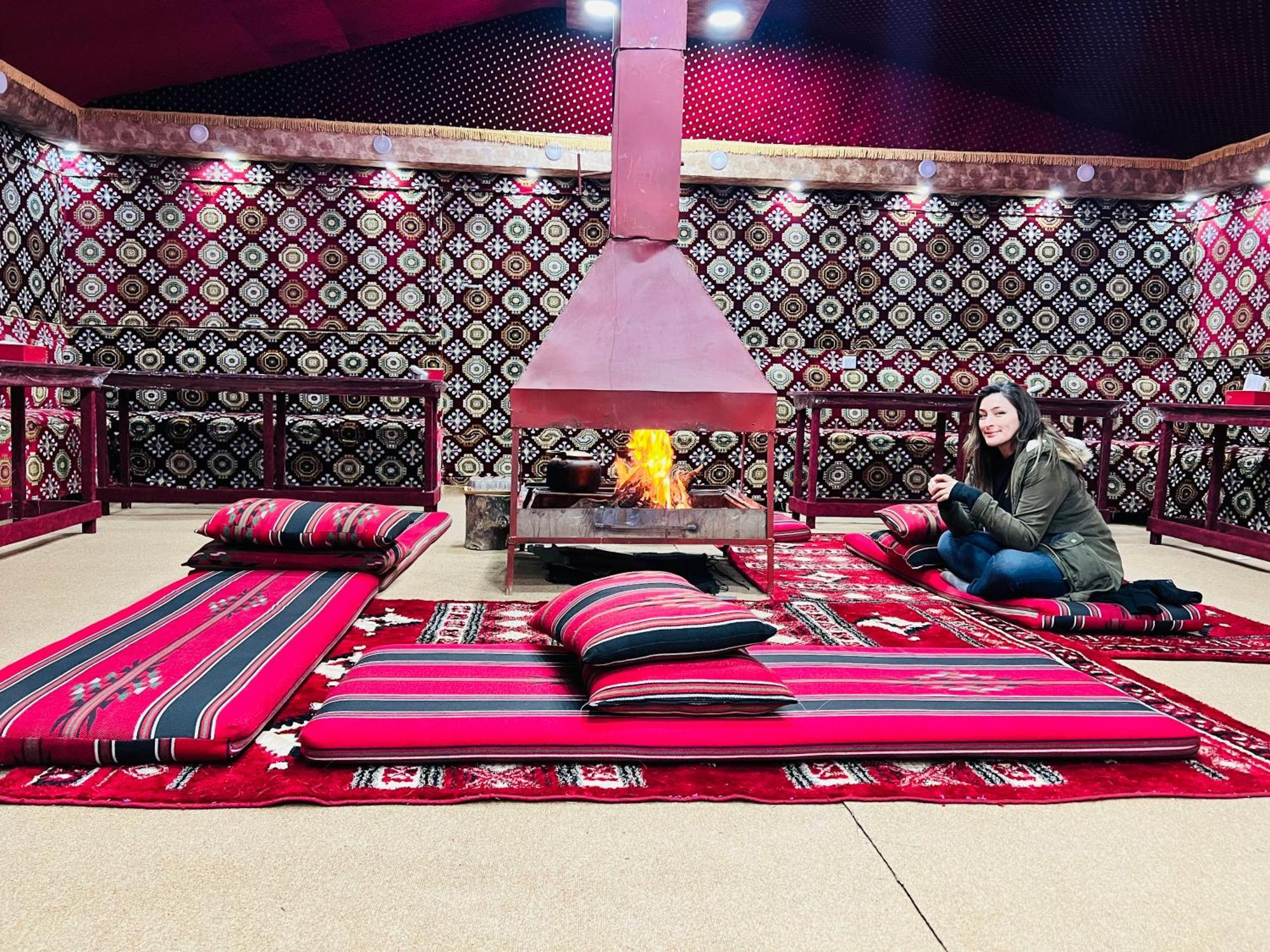 Wadi Rum Bubble Camp & Tour Екстериор снимка